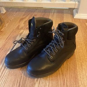 Mens Wolverine Sz 9.5 Boots / Hard toe Workboots